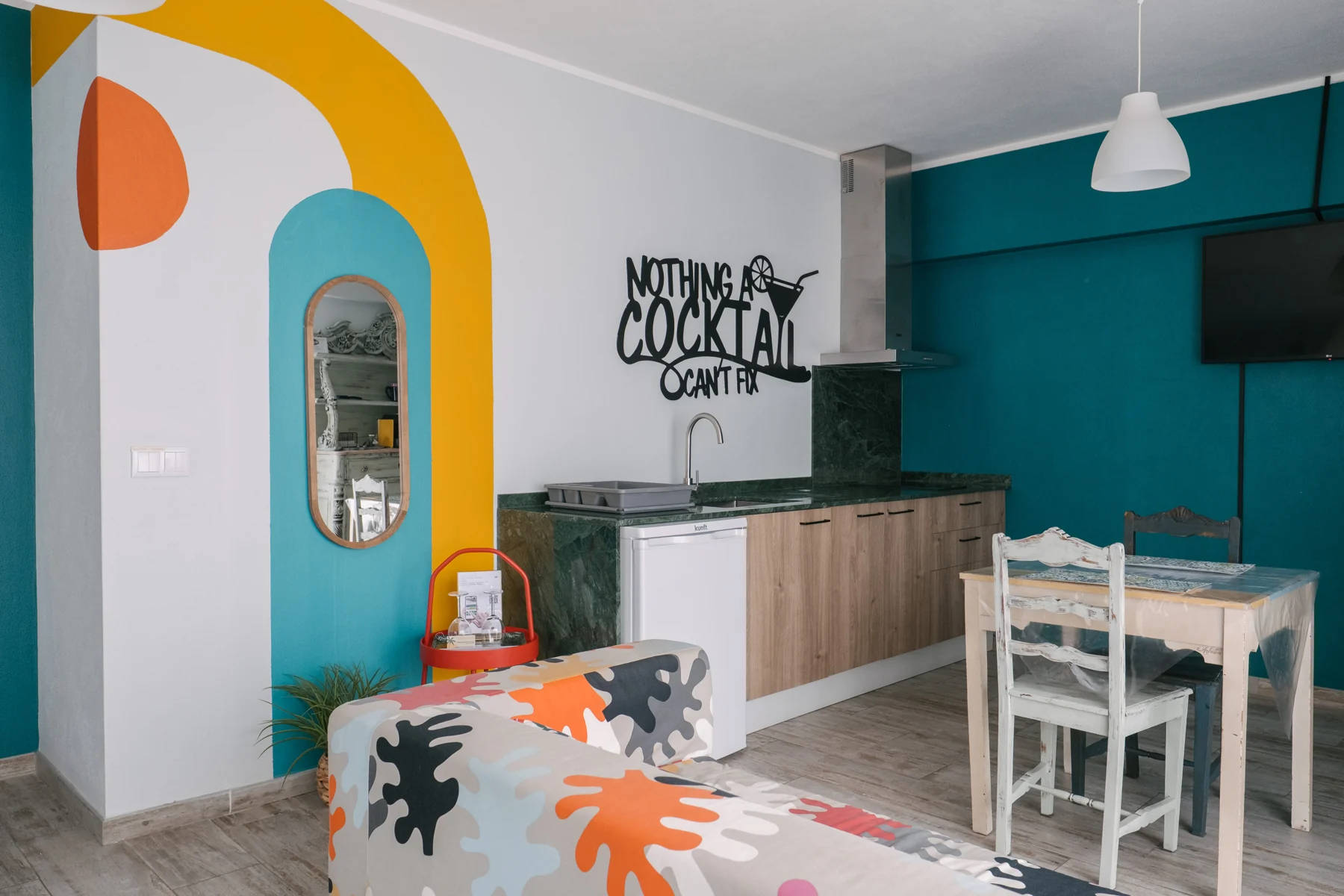 Equipped kitchenette